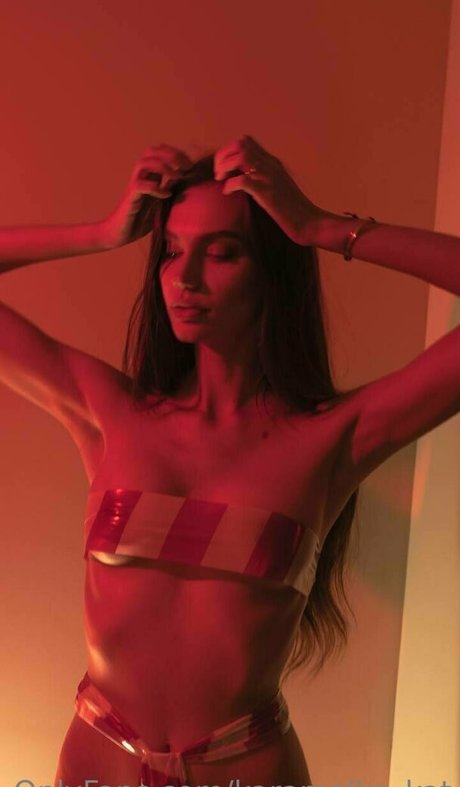 karamelka kat modèle sexy img