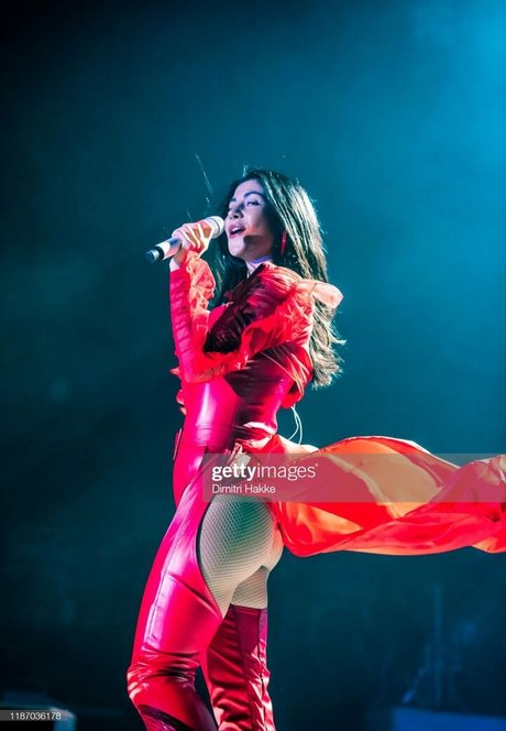 Marina Diamandis actrice artistique photo