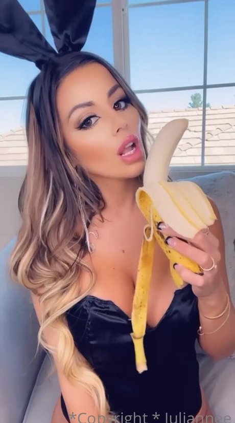 Juli annee actrice nue galeries