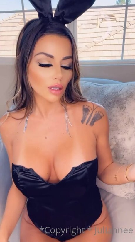 Juli annee actrice pornographique collection