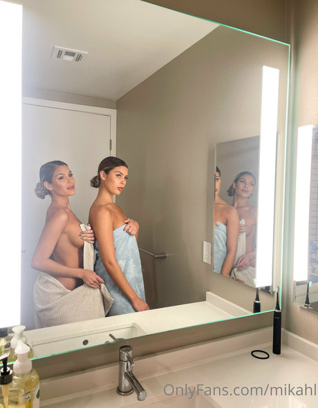 fans gothiques trans uniquement nus exclusifs img