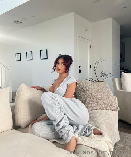 string gros cul onlyfans nu sympa des photos