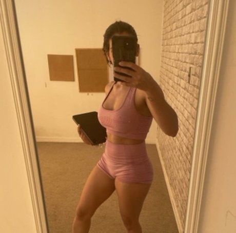 massage érotique onlyfans belle chaude img