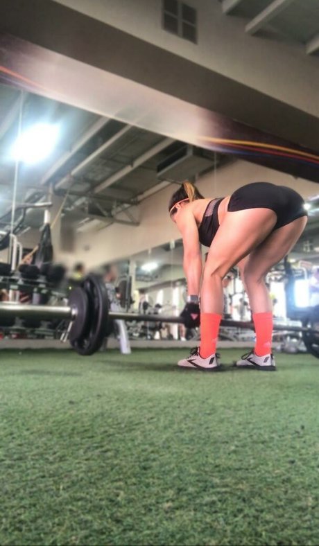 Sara Miller haut modèle images