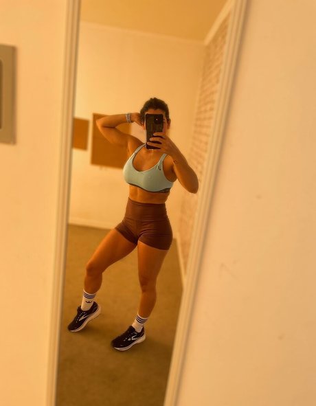 Sara Miller modèle artistique galeries