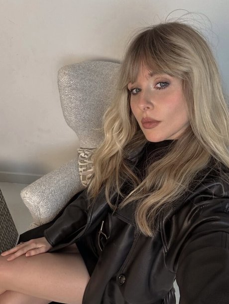 Diana Vickers star du porno gratuite image