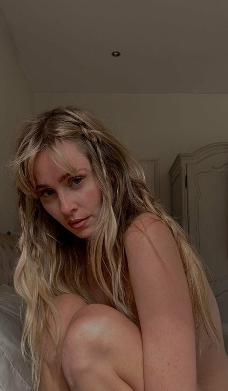 Diana Vickers modèle nu galeries