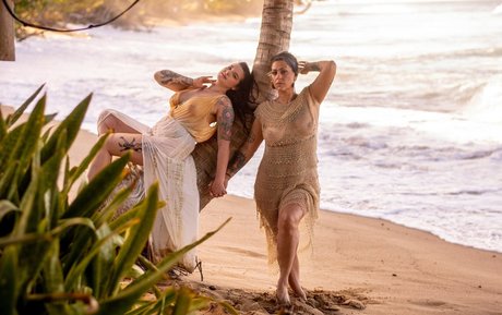 fans asiatiques maigres uniquement chaud nu galeries