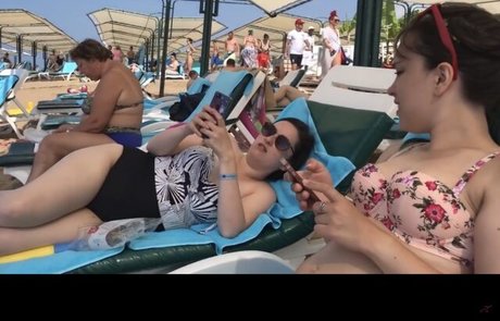 Ellen Rose modèle des photos