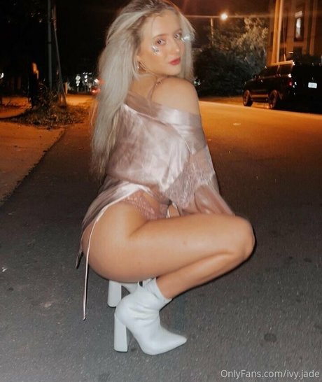 Ivy Jade star du porno en haute qualité galeries