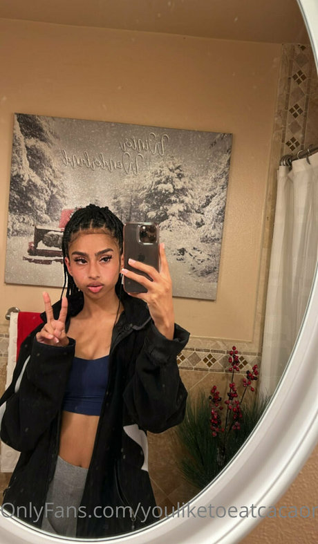 theultimatedeciever actrice exclusive photo