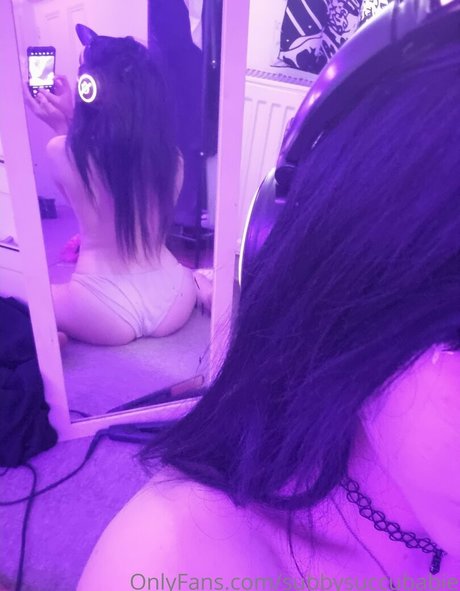 subbysuccubabie étoile sympa photo