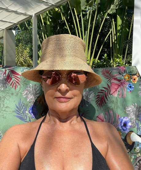 Fatima Bernardes modèle exclusif photo