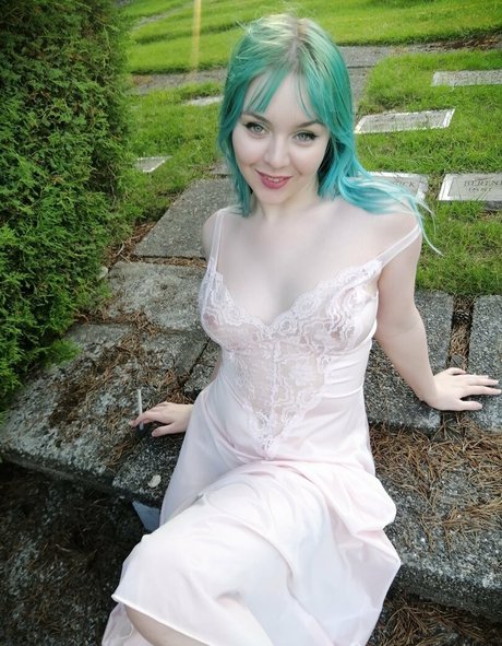 latina épaisse uniquementfans beau haut image