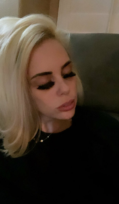 britneekayy étoile sexy image