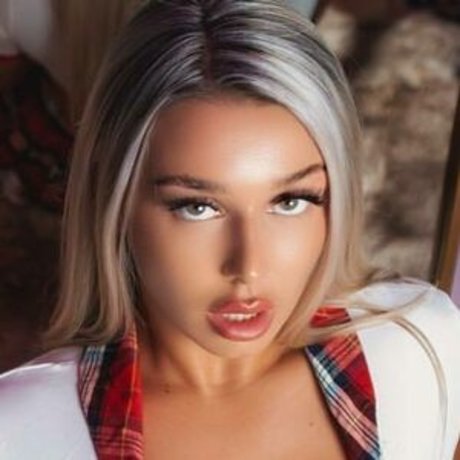 Shai star du porno en haute qualité photo