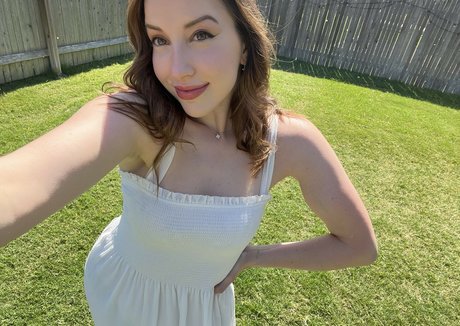 seins huilés onlyfans bon images