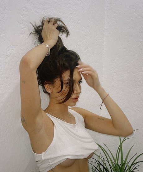 Madison Lewis nus star du porno photos