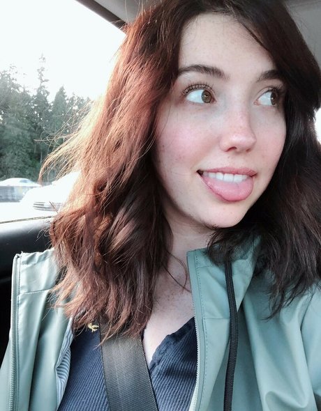 fellation transexuelle onlyfans parfaite haute qualité archive