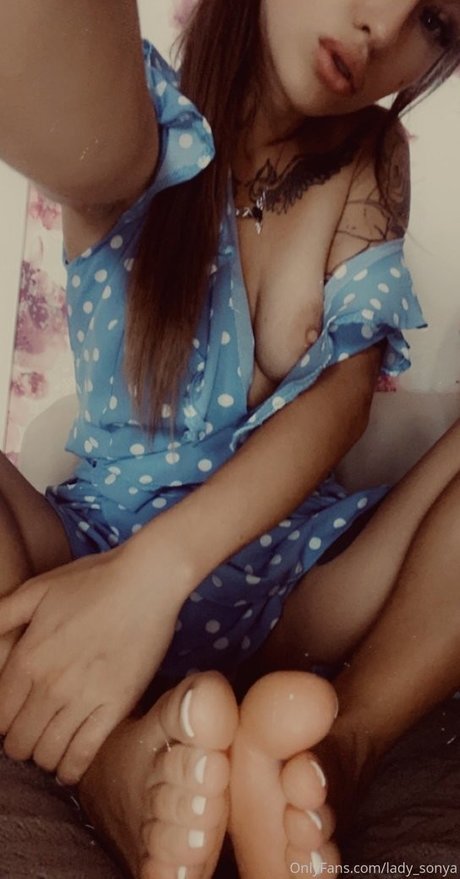 lady sonya haut modèle photo