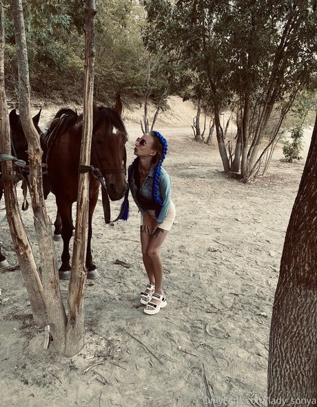 lady sonya modèle de sexe photos