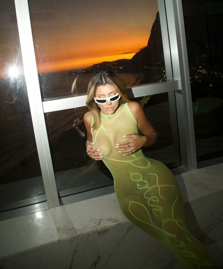 Yris Araujo star du porno sexy photo