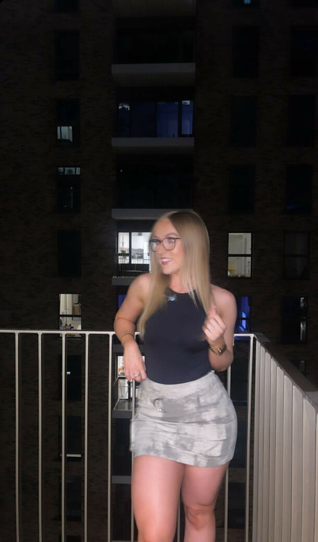 Brogan Small star du porno érotique archive