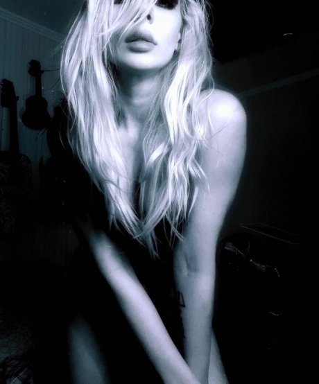 Ai Mori Fotoaufnahmen