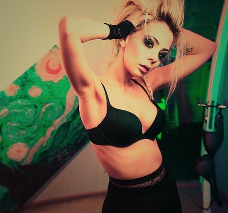 Ai Mori star du porno parfaite des photos