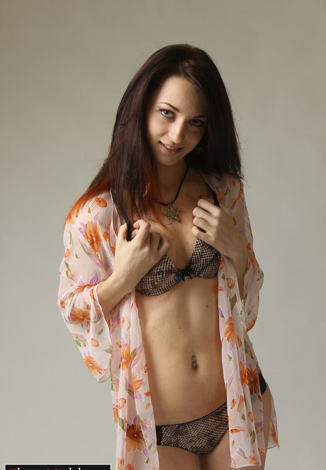 fans anaux courbés uniquement nus sexy img