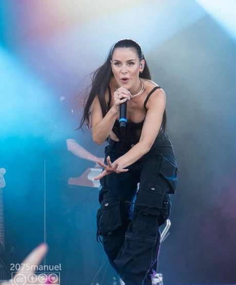 fans de monstres uniquement nu libre photos