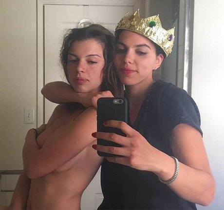 Julia Fox étoile gratuite img