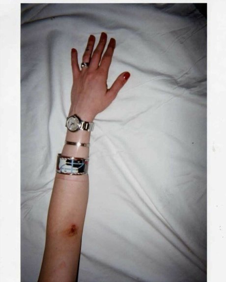 Julia Fox modèle gratuit des photos