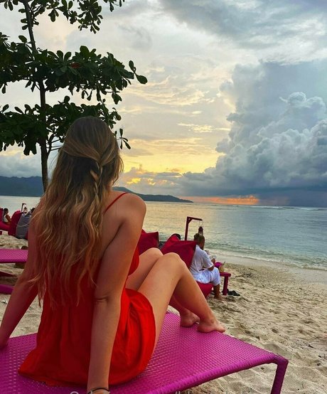 Blissful Whisper ASMR star du porno xxx galerie