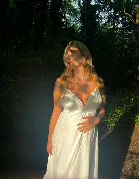 Blissful Whisper ASMR actrice parfaite archive