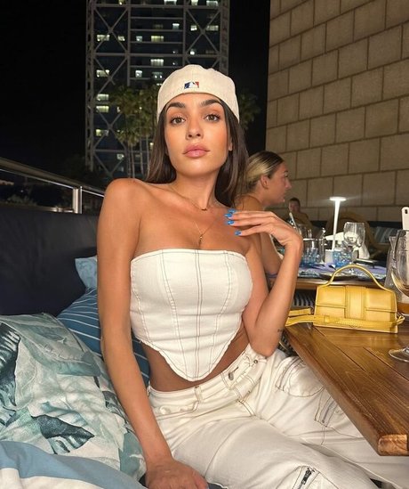 Anabel Hernandez modèle joli collection