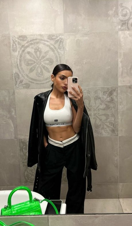 Anabel Hernandez étoile nue image