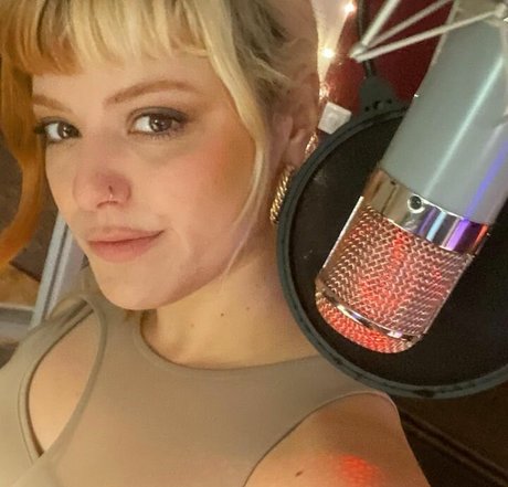 Alba Reche modèle pornographique image