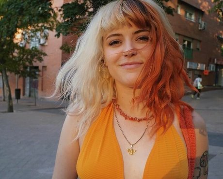 Alba Reche modèle exclusif archive