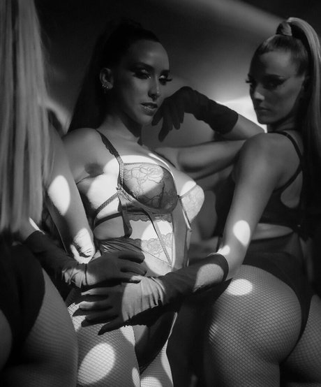 Bea Ortiz modèle photos