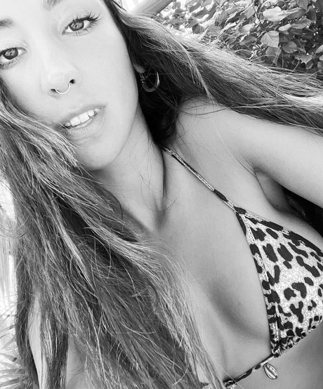 Bea Ortiz sexe star photo