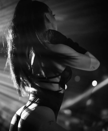 Bea Ortiz modèle porno collection