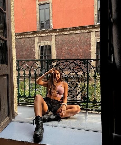 Bea Ortiz modèle xxx images