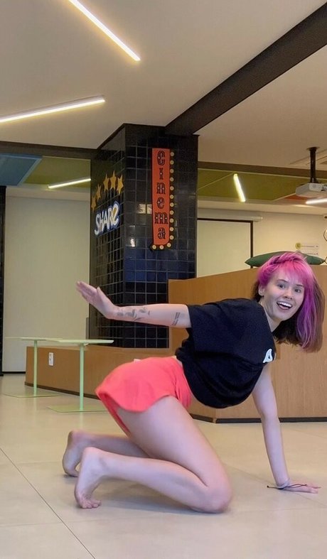 Juliakbarni star du porno parfaite archive