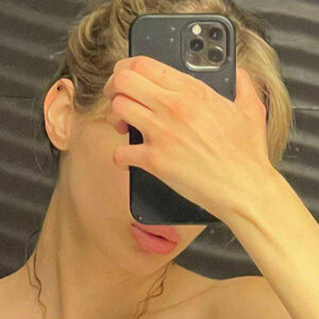 uanochi vip actrice exclusive galerie