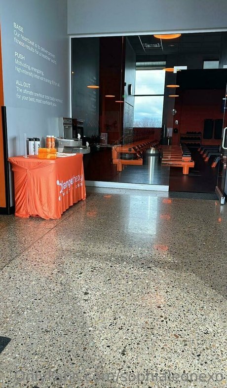 Sophialeonexo nus étoiles photos