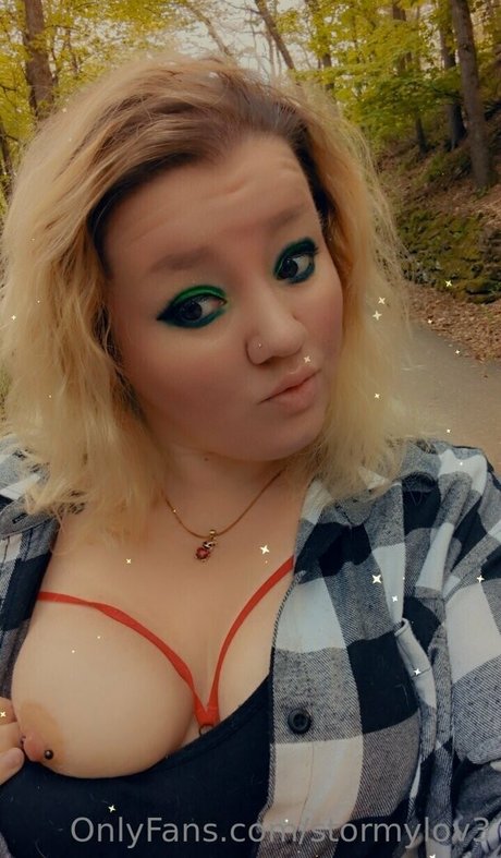 stormylov3 étoile adulte photos
