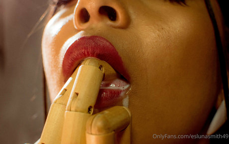 gros seins ébène onlyfans beau collection