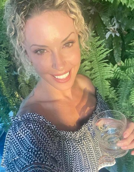 Sasha West belle star du porno galerie