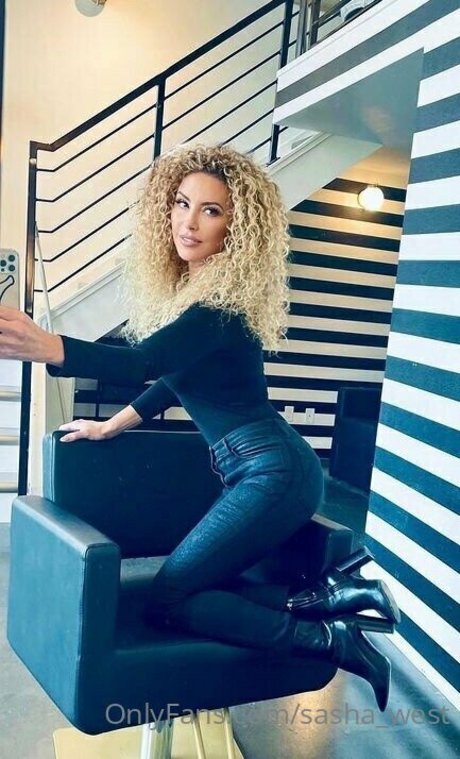 Sasha West art étoile galerie